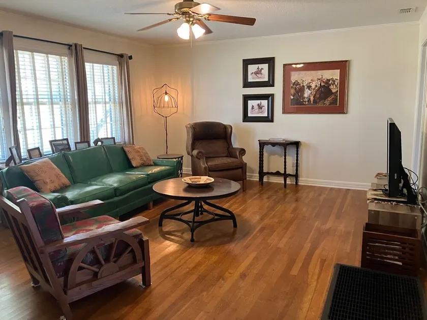 Country House-5 mins to Jacksboro.   - Image 1