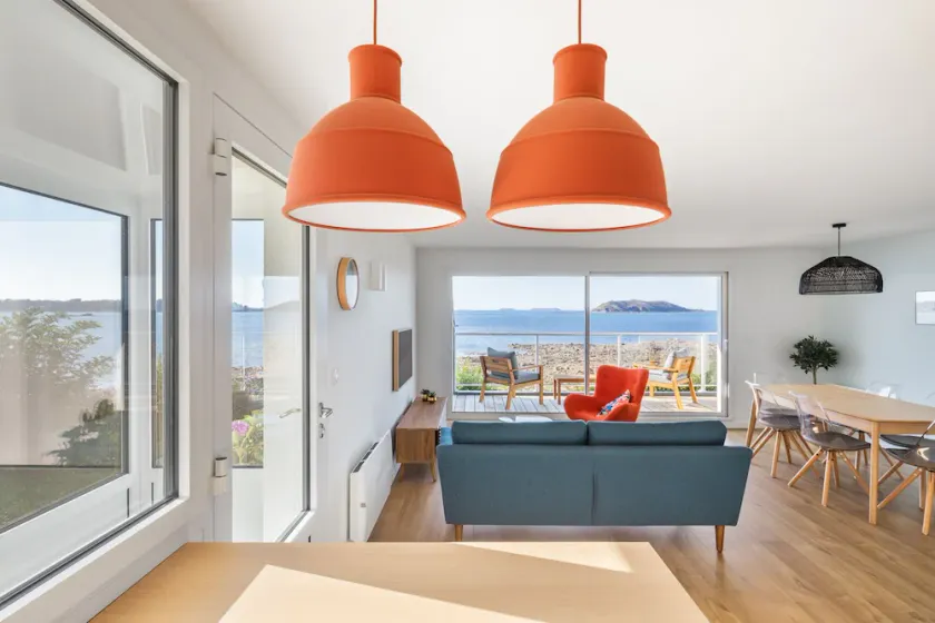 Exceptional apartment, \"pieds dans l'eau\"! - Image 1