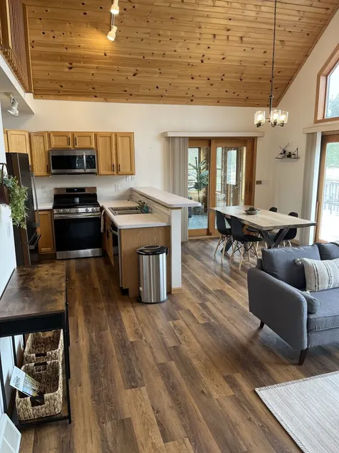 Luxury Chalet on the Pines Golf Course! - Image 1