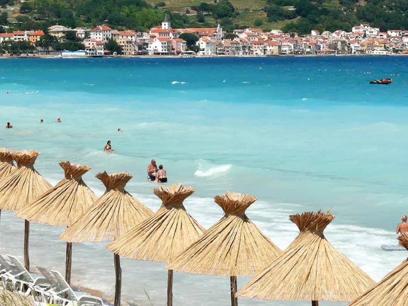 Spacious Apartment in Vantacici near Sea - Image 1