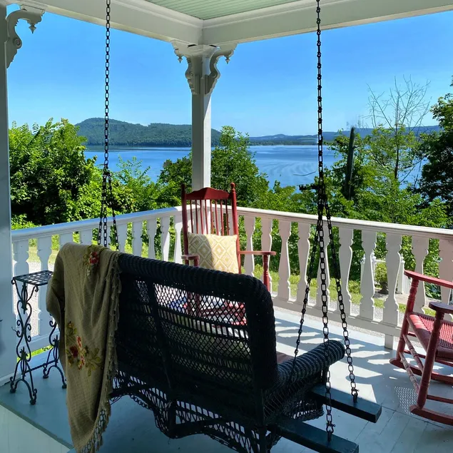 SUMMERTIME HILL: Bedövning 4BR! Visa LAKE OTSEGO! Privat Dock och höjd däck! - Image 1