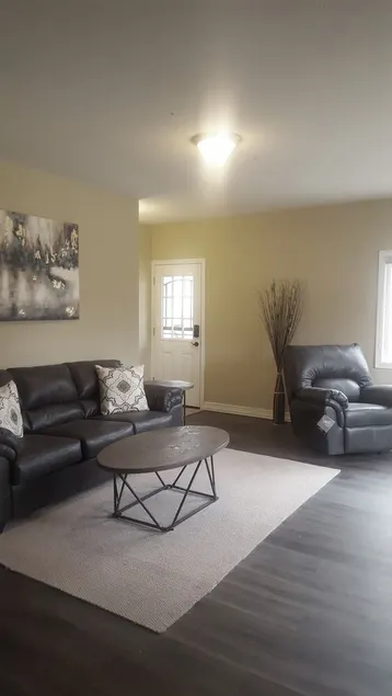 Remodeled & Fully-Furnished Guest Suite - Image 1