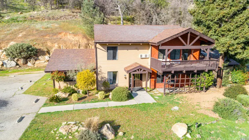 Oasis rustique de Yosemite (8 chambres) - Image 1