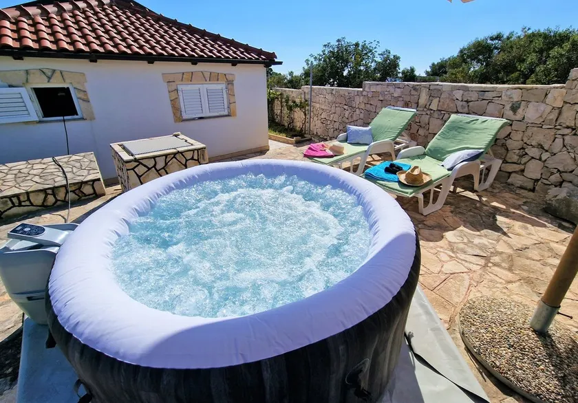 Escape holiday house A, jacuzzi, island Drvenik Mali - Image 1