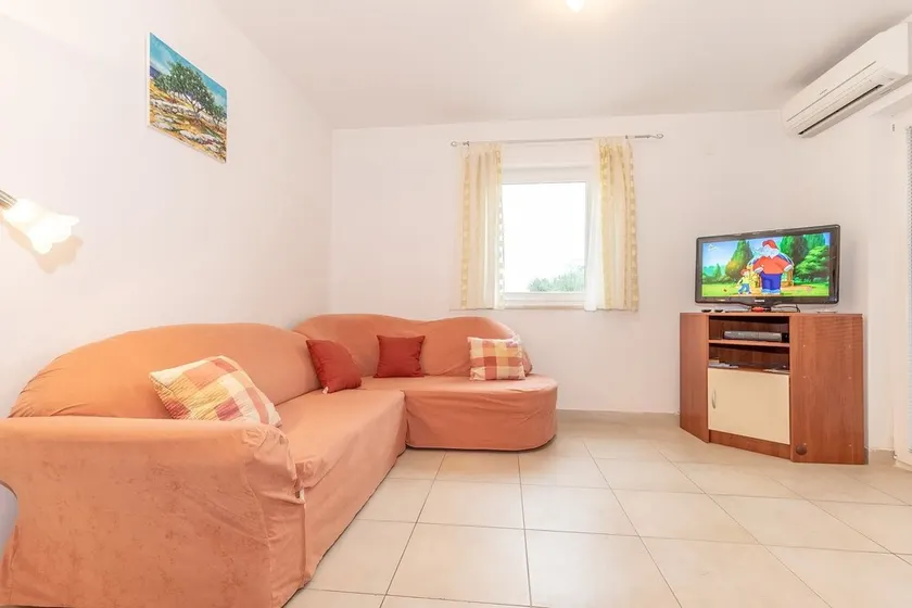 Elegance and hospitality near the sea with sea view - Image 1
