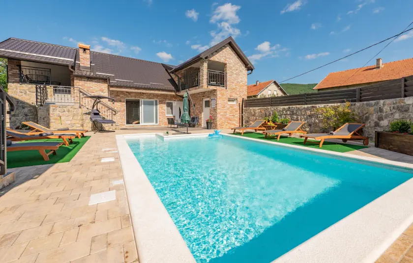 Lovely Home In Gracac With Sauna - Image 1