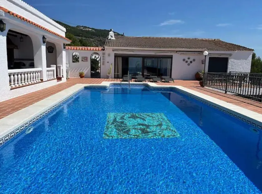 Villa La Vista - Image 1