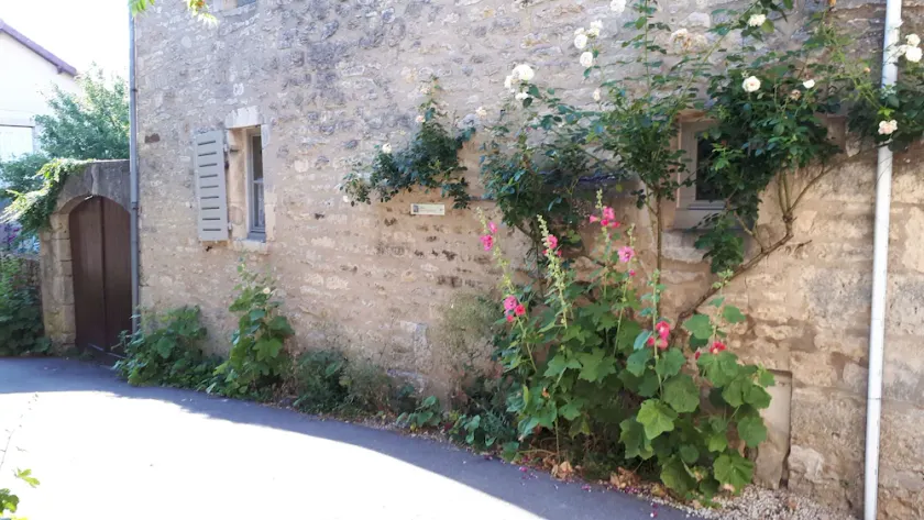 THE STONE HOUSE - COMFORTABLE CHARMING HOUSE FROM THE 15TH CENTURY - Image 1