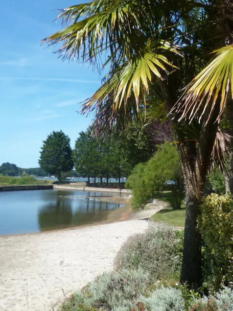Meget smuk udhus i ejendom, ved havet og golf - Image 1