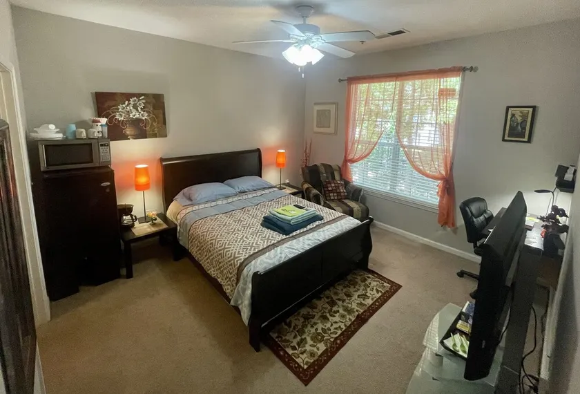 8min from RDU Int. Airport - Image 1