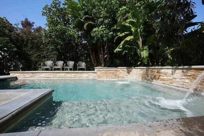 Classy PoolJac Home: 2 Ensuites 34 Mile2Disney - Image 1