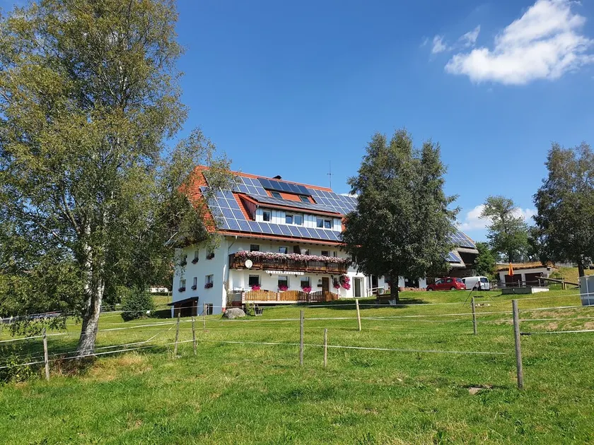 Moderne 75 m² Ferienwohnung – nur 3 km bis zum Schluchsee. - Image 1