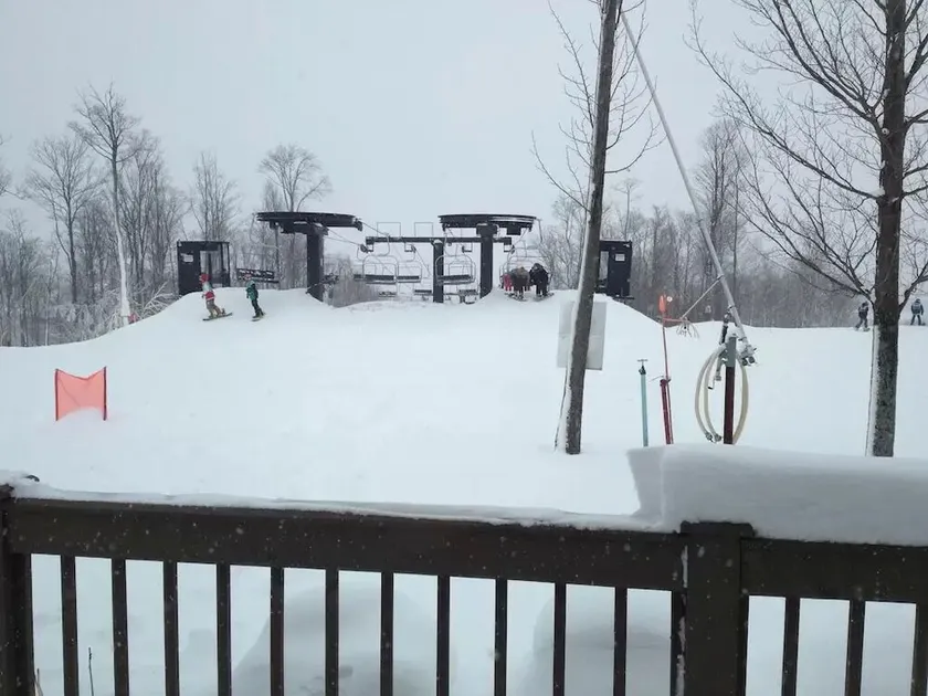 Four Seasons Lodge - Ski In/Out - 5 Bdr. - Closest to Lift ! - Image 1