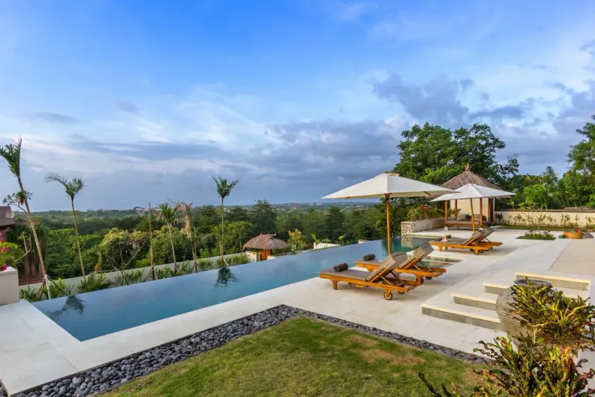 Magnificent Ocean View 6BR Villa, Uluwatu - W/Infinity-Edged Swimming Pool! - Image 1