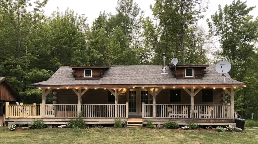 Spirit Lodge- Log Cabin with Large front porch - Image 1