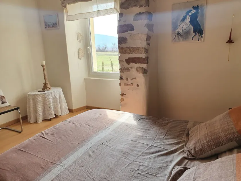 Gîte in a quiet equestrian estate in the heart of the Luberon - Image 1