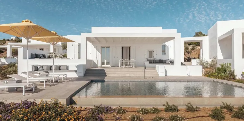 Golden Coast Villa Rodi Private Wadingpool Gem in Paros - Image 1