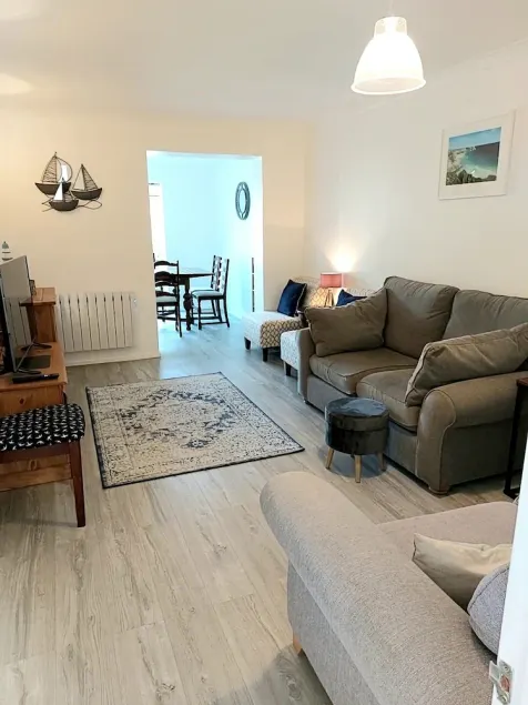 Beautiful family sized holiday home 1 minute from the beach - Image 1