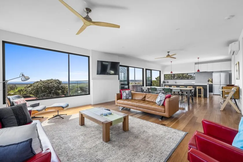 This w/end $962. Walk to beach and shops. Wifi. Dedicated games room. - Image 1