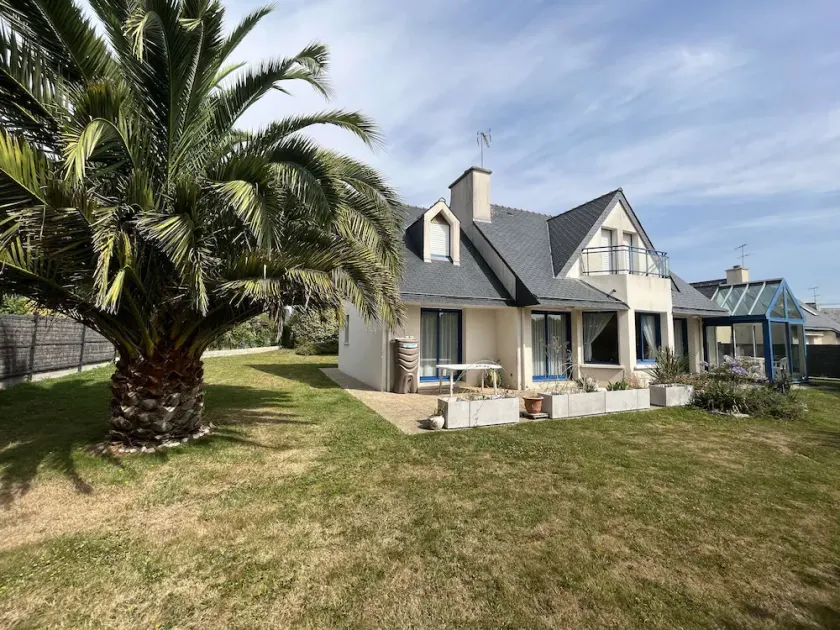 Fouesnant, maison familiale avec jardin clos, proche centre ville - Image 1