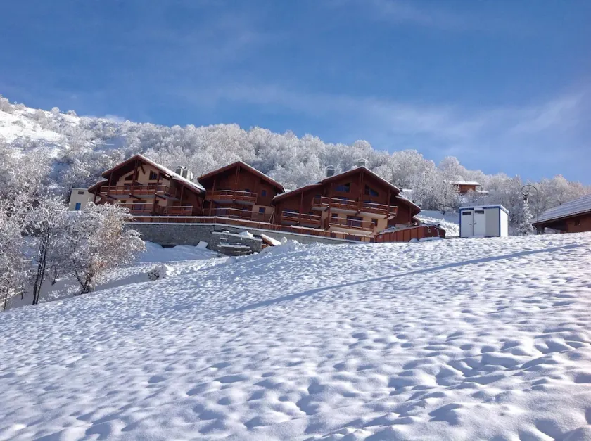 Magnifique appartement à côté des pistes, ski in / ski out; 6 à 8 personnes - Image 1