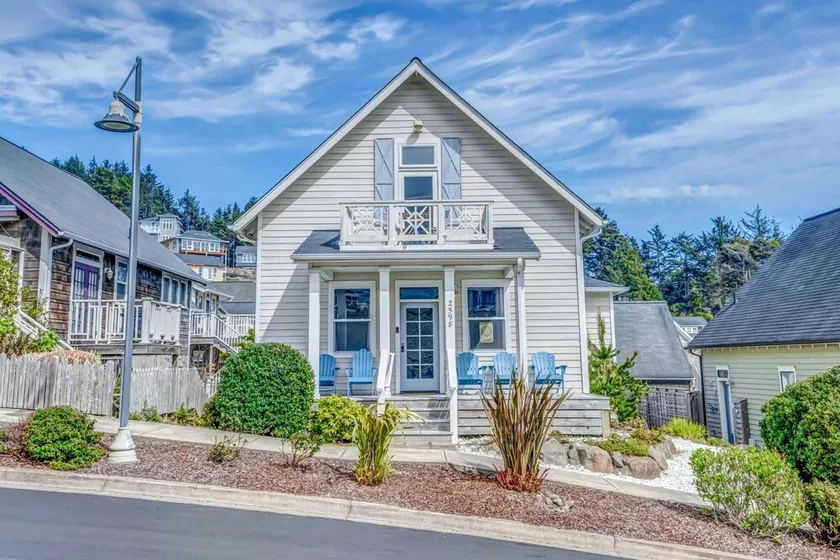 Unmatched Award Winning Olivia Beach Escape, Pet Friendly, Hot Tub, Volleyball, Park, Seasonal Pool - Image 1