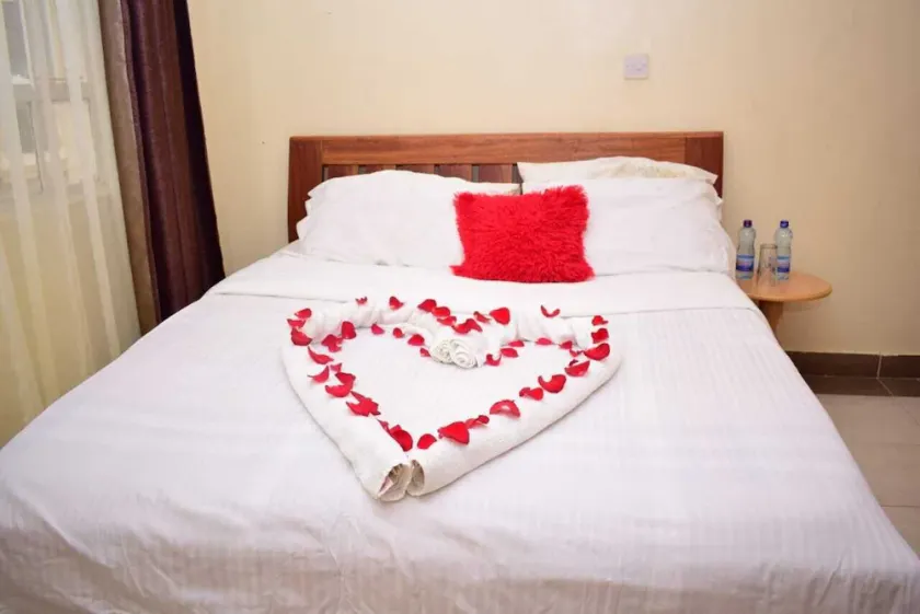 Luxurious Syokimau Bed & Breakfast - Image 1