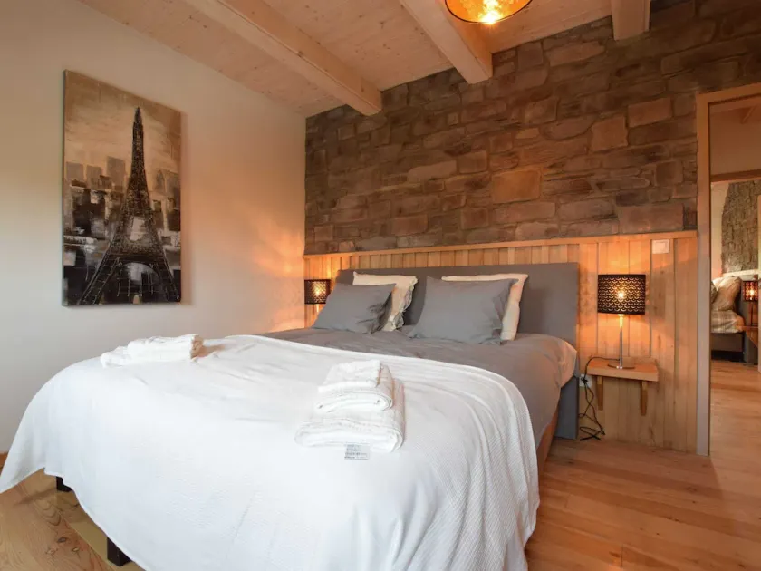 Grandeur Villa with Sauna & Jacuzzi in Durbuy - Image 1