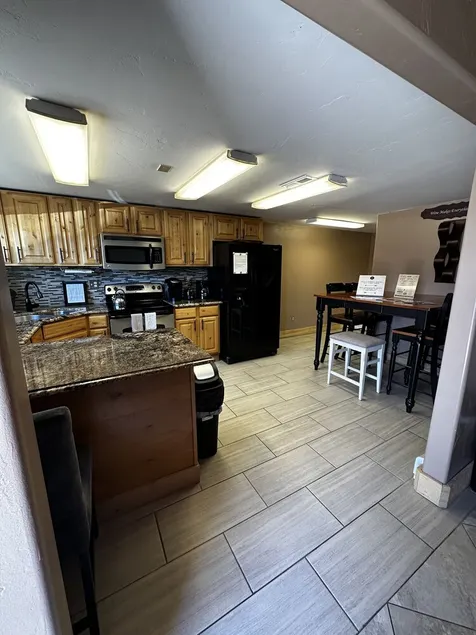 Adorable 2 Bedroom Guest House with a Kids Loft - Image 1
