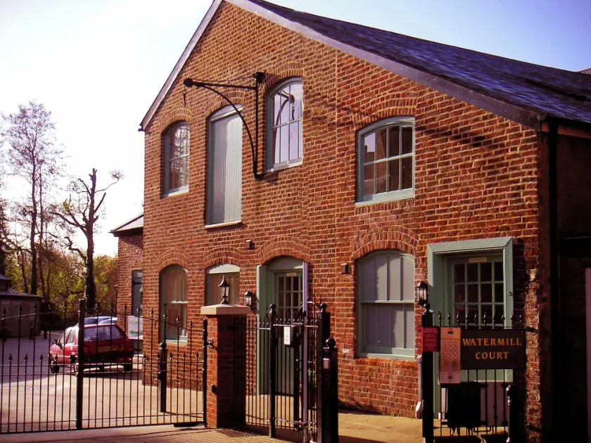 Vellum Court, Havant - a stylish home from home for exploring the South Coast - Image 1