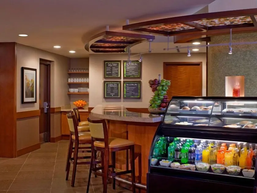 2 Pet-Friendly Units Near Paramount Theatre and Texas Capitol, Free Parking! - Image 1