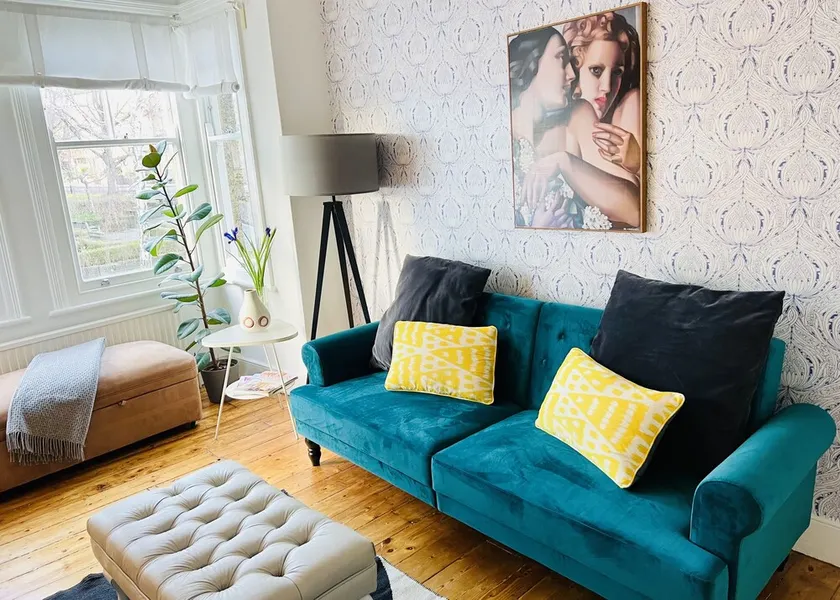 Arty Boutique Apartment in Central Teddington - Image 1