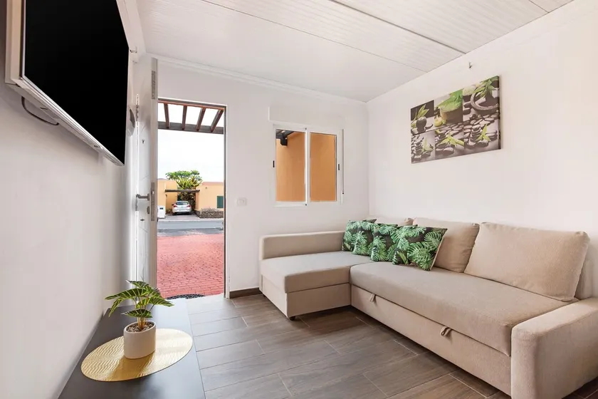 Ferienwohnung Dayely mit Terrasse und WLAN - Image 1