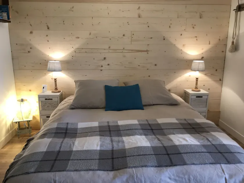 Appartement Cosy Avec Petit Jardin et Parking - Image 1