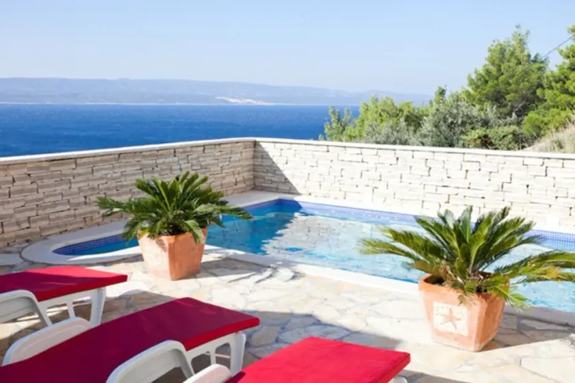 Modern vacation apartment with pool and sea view - Image 1