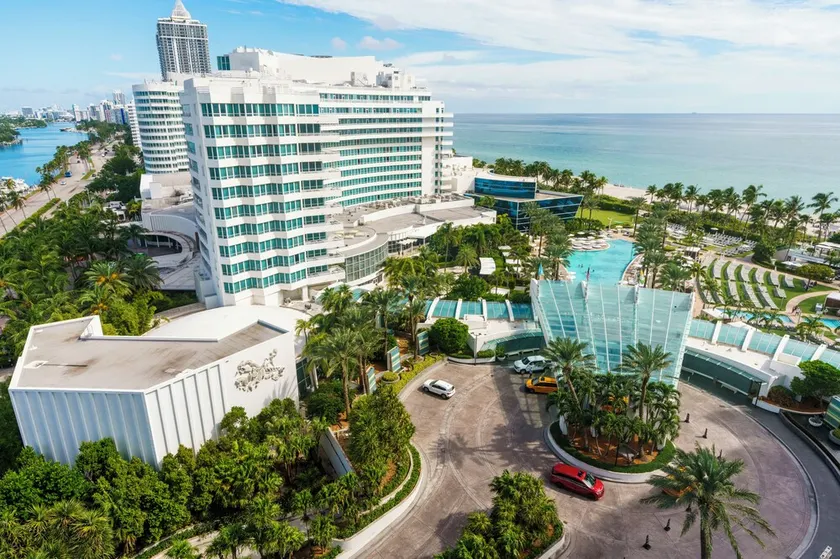 Residences at Fontainebleau Miami - Image 1