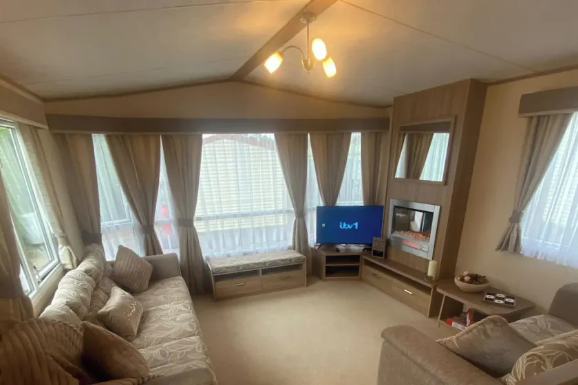 2 Bed Caravan-Sleeps 6-Pet Friendly - Image 1