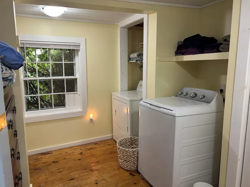Quaco Cottages-The Shipbuilder's Summer Kitchen - Image 1