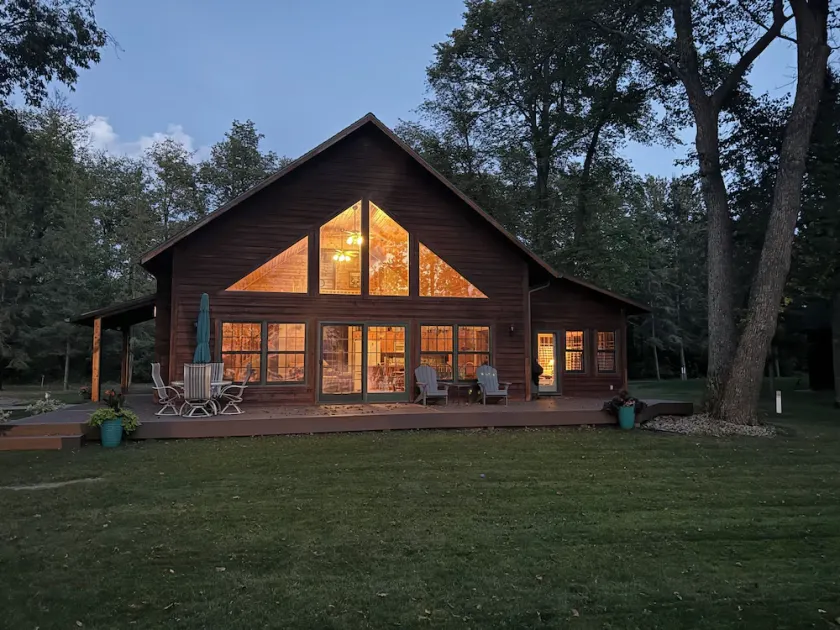 Cozy all seasons get away - Image 1