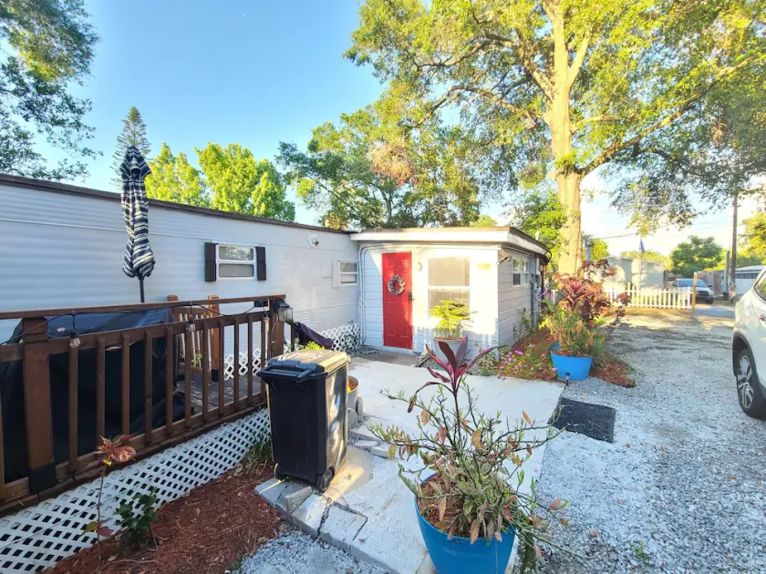 Tiny remodel mobile home close to Orlando and Sanford Airport.  - Image 1