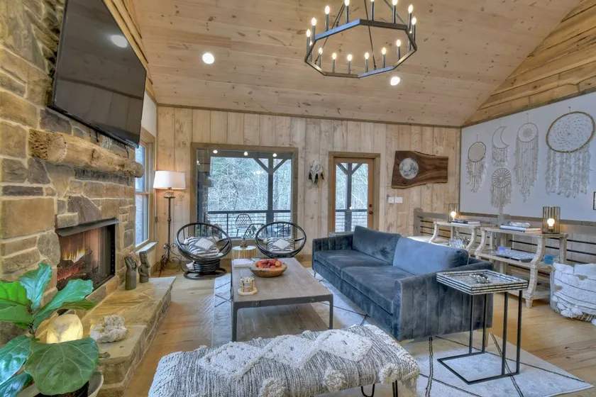 BUDDHA BLUE RIDGE DREAMCATCHER ~ 2Bd 2Bth Brand New Custom Cabin 2 miles to town - Image 1