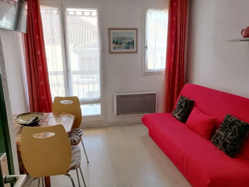 Studios Curistes 4 ème étage avec Balcon, ascenceur et parking Lamalou les Bains - Image 1