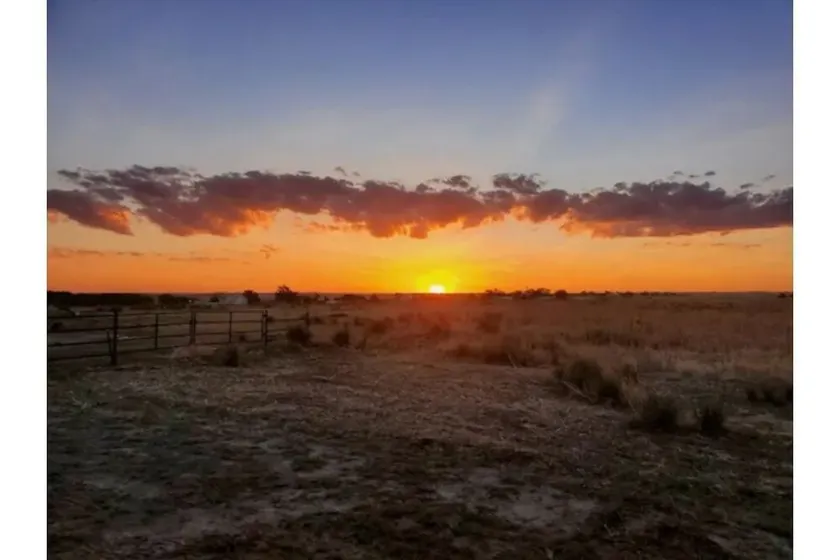 Sunshine Casita! A quiet country setting. Short drive to Palo Duro Canyon. - Image 1