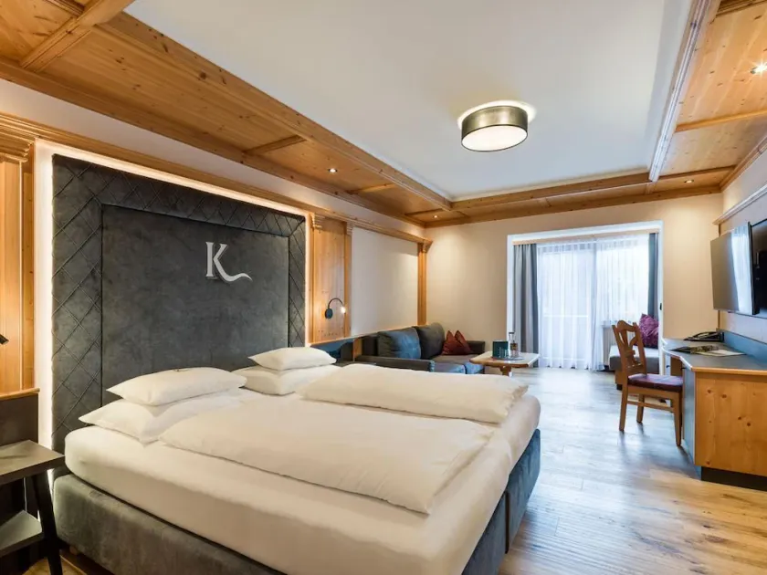 Doppelzimmer \"sonnjoch\" Frühstück ab 4 Nächten - Hotel Karlwirt - Image 1