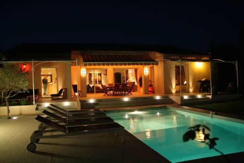idéale maison de vacances  climatisée- piscine tempérée ( max 28 °) -2 à 8 pers. - Image 1