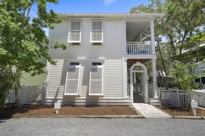 Luxury Accommodations in the Heart of Seaside, FL + 2 Adult Bikes! - Image 1