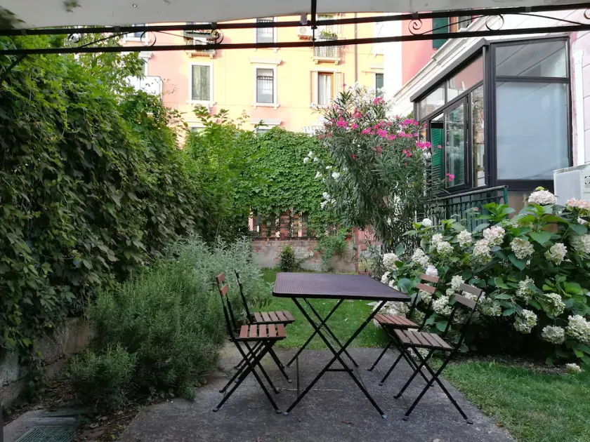 GuestHost - Accogliente appartamento a Dorsoduro con GIARDINO! - Image 1