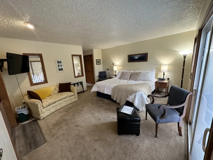 The Lewis River Salmon Shores - Waterfront View & Fishing,  Book It Now! - Image 1