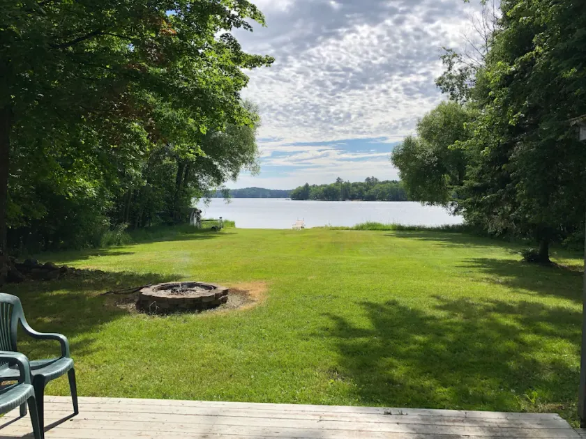 New 2 bedroom cottage house sleeps 7 on 214 ft lake frontage! - Image 1