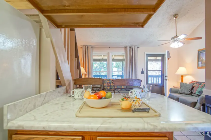 1Br: Studio Loft Ridgewood 59 Wood Fireplace, Washer and Dryer Full Kitchen - Image 1